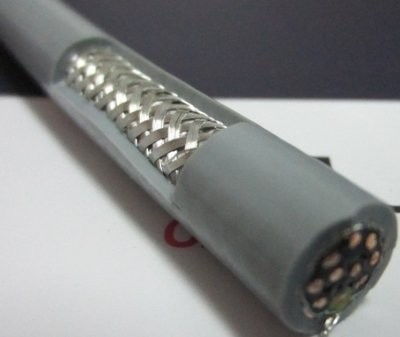 海丰双绞屏蔽抗拉信号电缆 工业控制中的柔韧性标杆